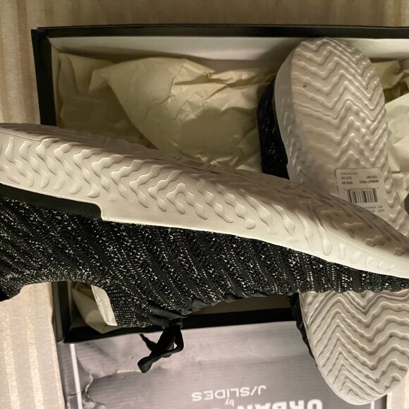 WOMENS NEW SIZE 9M KNIT URBAN SPORT SHOE BY J/SLIDES - Picture 4 of 8